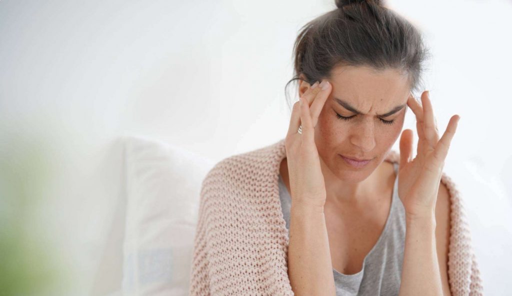 dolore pusante testa emicrania